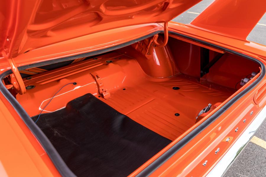 Багажник Plymouth Road Runner Superbird 1970 года  (фото 48 из 107)